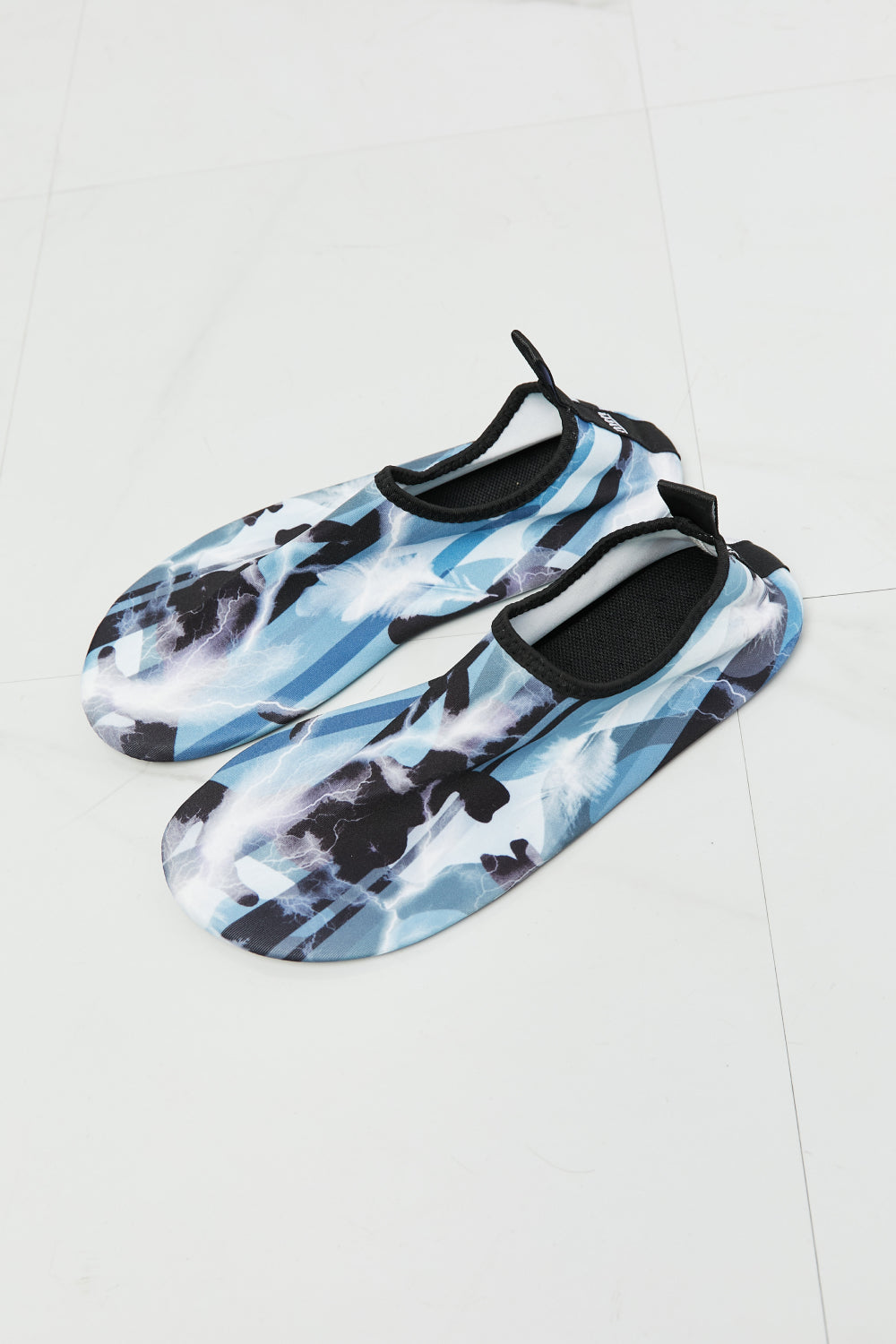 MMshoes On The Shore Water Shoes in Multicolor