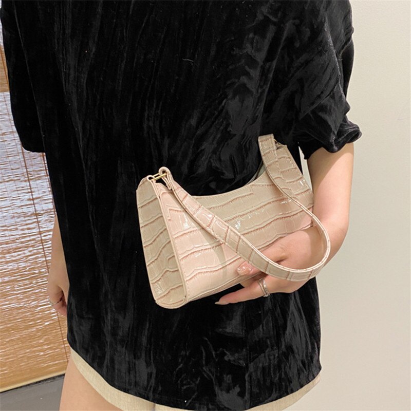 Crocodile Pattern PU Leather Hand Bag